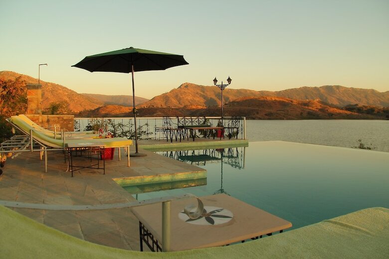 Hotel Jhadol Safari Resort