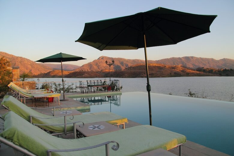 Hotel Jhadol Safari Resort