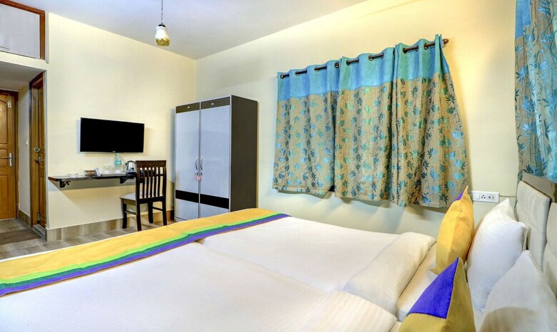 Hotel Treebo Trip Ashraya Inn