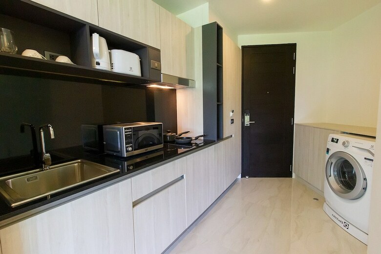 Oceana Sea View Apartments By Alexanders