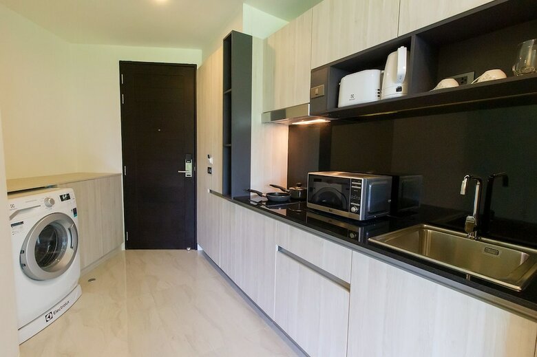 Oceana Sea View Apartments By Alexanders