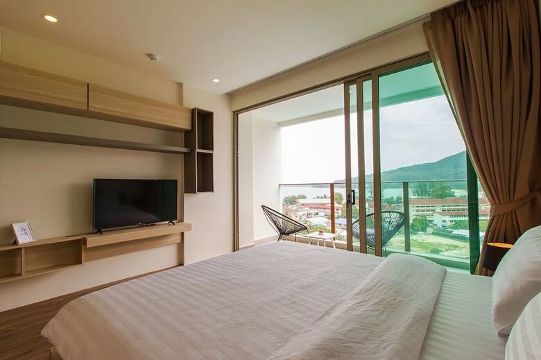Oceana Sea View Apartments By Alexanders