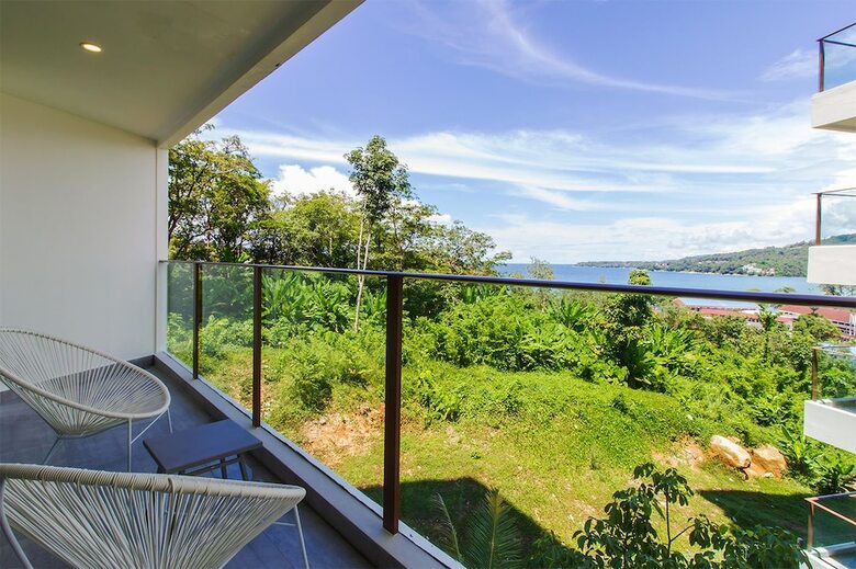 Oceana Sea View Apartments By Alexanders
