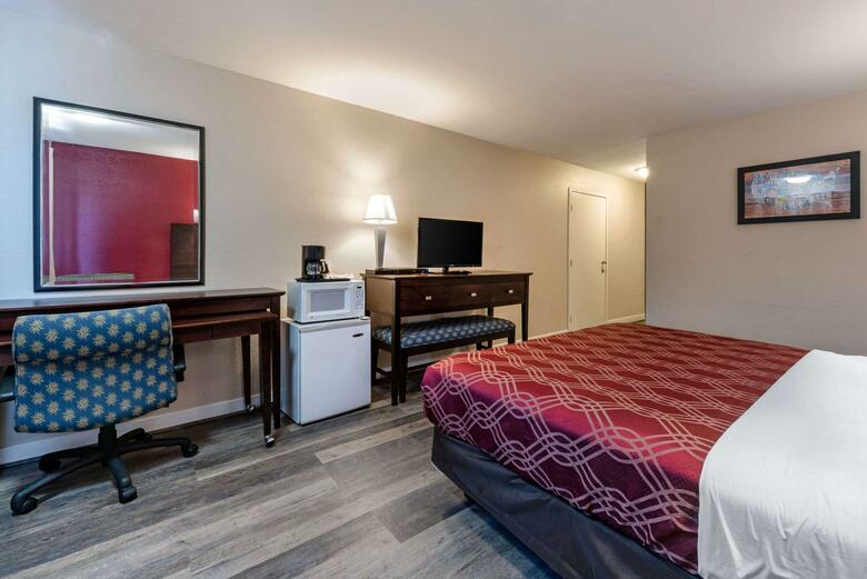 Hotel Econo Lodge Bay Breeze