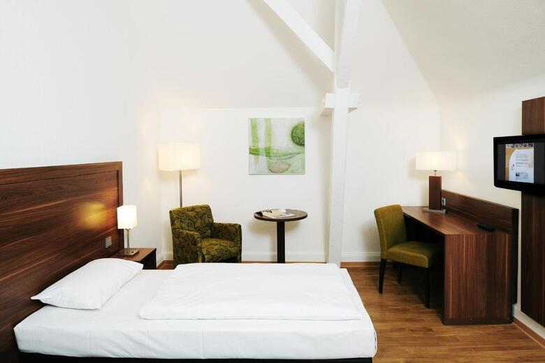 Hotel Bildungshaus St. Bernhard - Wohnen Und Tagen
