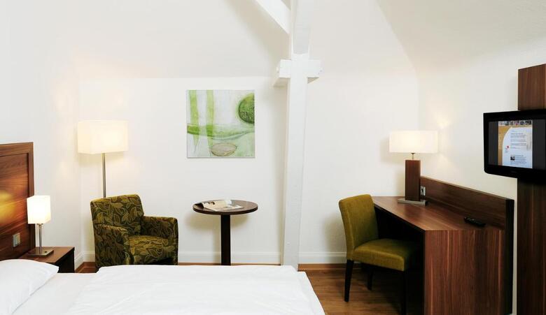 Hotel Bildungshaus St. Bernhard - Wohnen Und Tagen