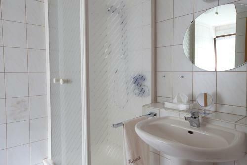 Hostal Gasthaus Rebstock
