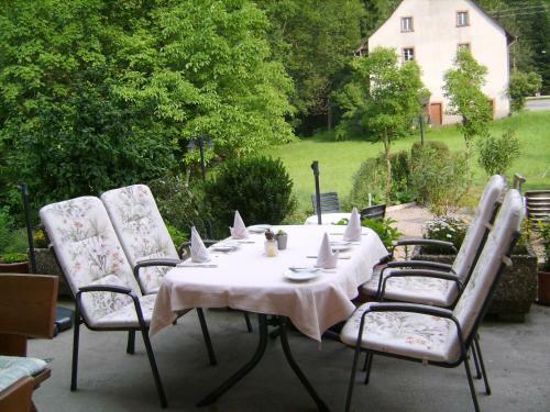 Hostal Gasthaus Zur Erle