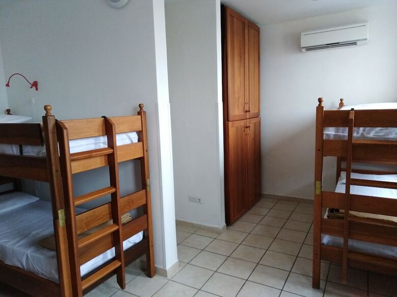 Hostal Ostello Aig Mergellina