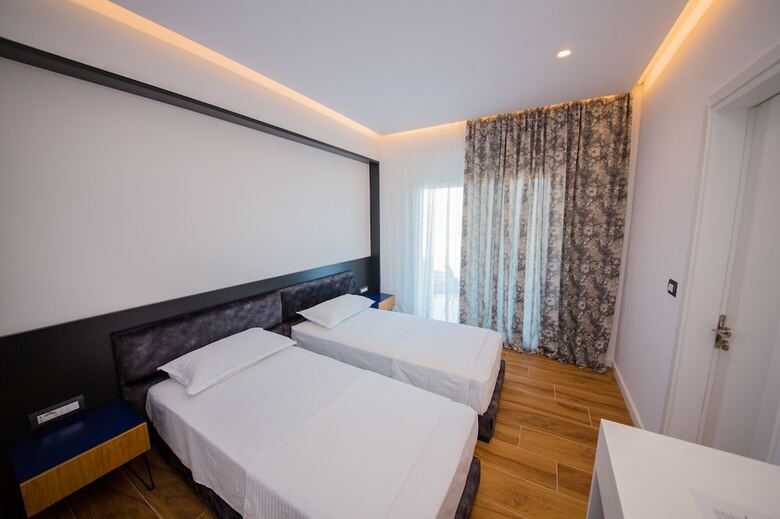 Inada Hotel