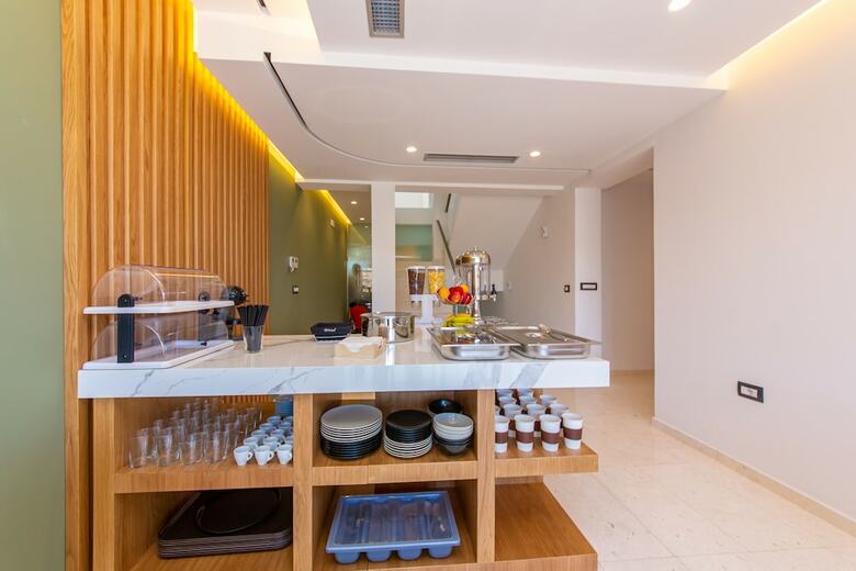 Inada Hotel