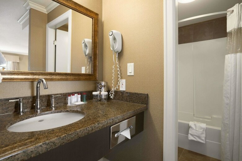 Hotel Ramada By Wyndham Surrey/langley