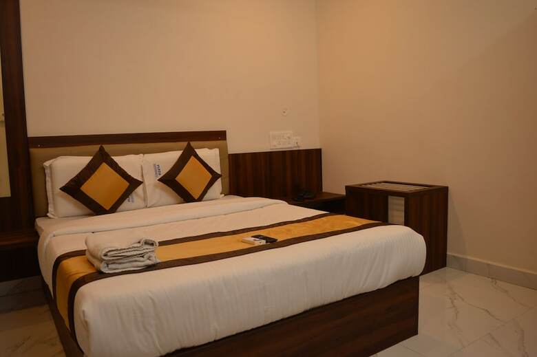 Hotel Plaza Residency