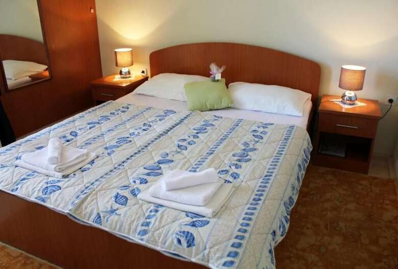 Hotel Guesthouse Podaca