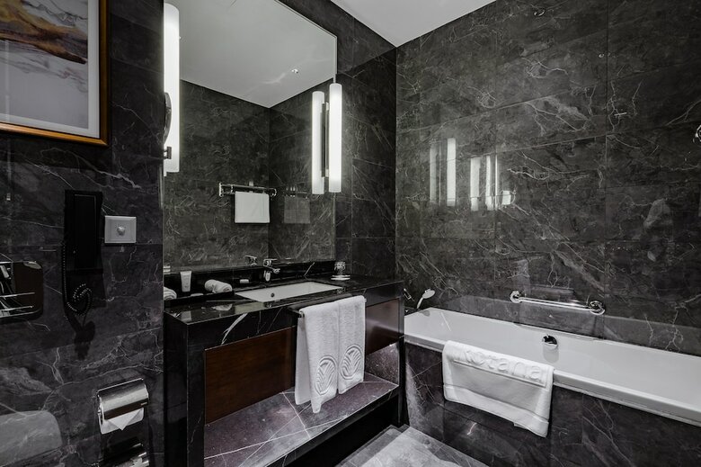 Hotel Johari Rotana