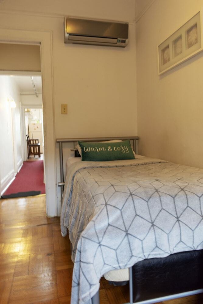 Hotel Cozy & Clean Guest House