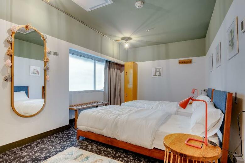 Hostal Selina Athens Theatrou