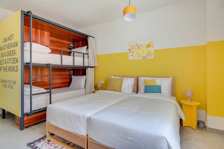 Hostal Selina Athens Theatrou