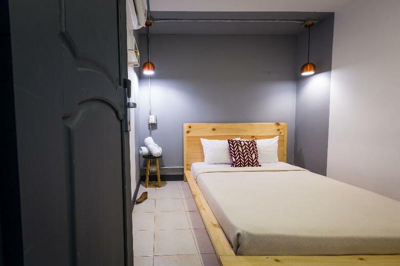 Hostal Selina Athens Theatrou