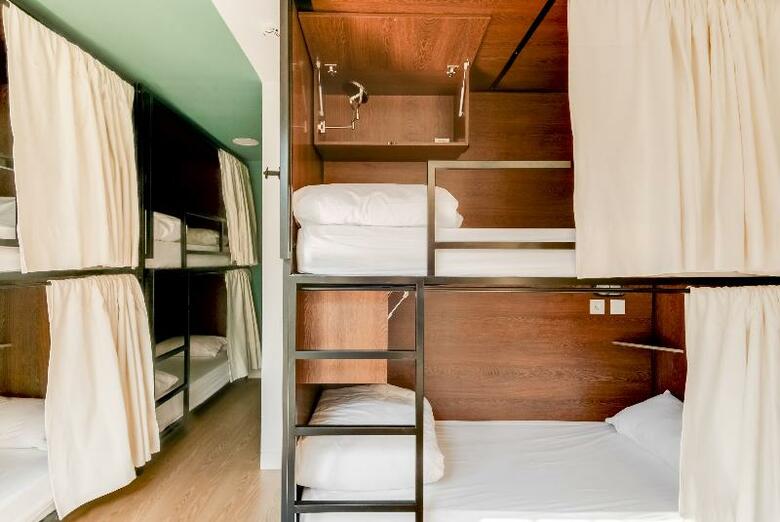 Hostal Selina Athens Theatrou