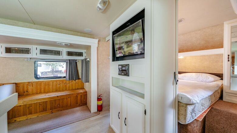 Gapyeong Saeyeon Caravan - Glamping
