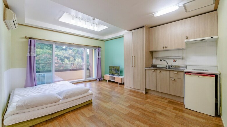 Gapyeong Saeyeon Caravan - Glamping