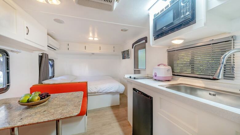 Gapyeong Saeyeon Caravan - Glamping