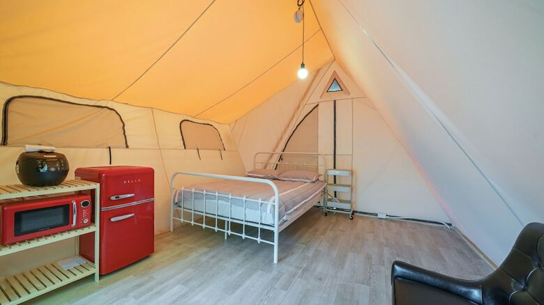 Gapyeong Saeyeon Caravan - Glamping