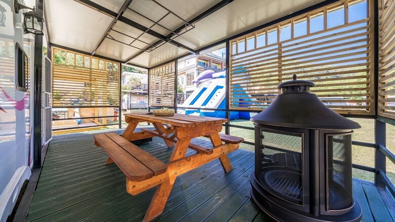 Gapyeong Saeyeon Caravan - Glamping