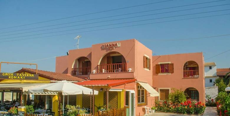 Yanna's Apartments