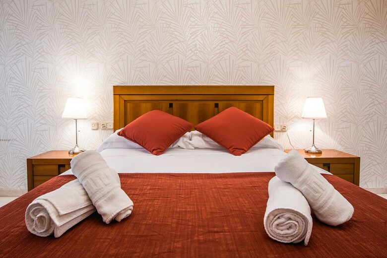 Apartamentos Qh Granada City Center Puentezuelas