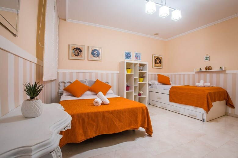 Apartamentos Qh Granada City Center Puentezuelas