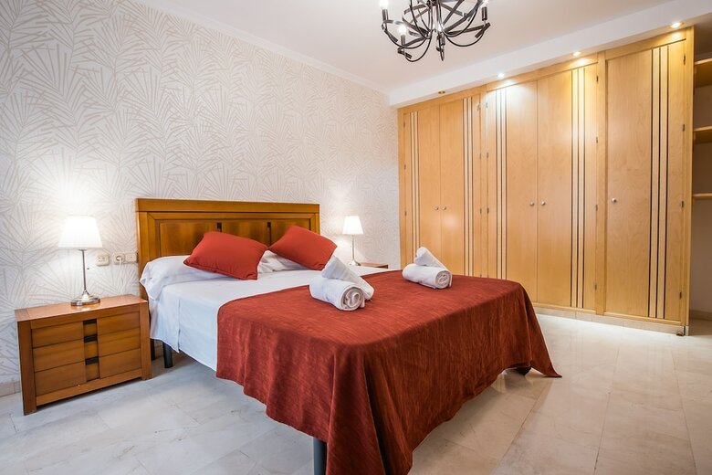 Apartamentos Qh Granada City Center Puentezuelas
