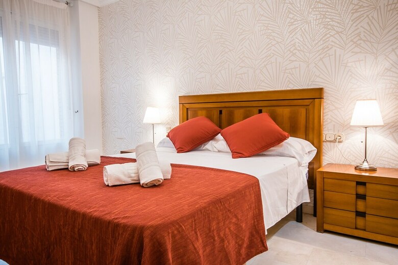 Apartamentos Qh Granada City Center Puentezuelas