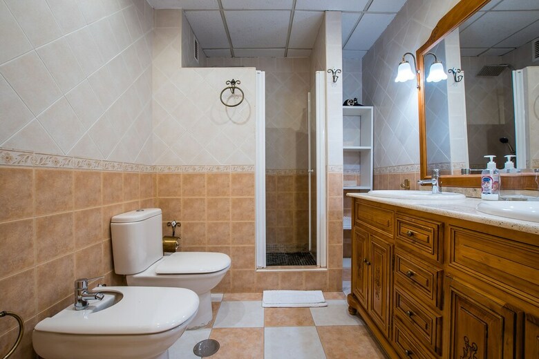 Apartamentos Qh Granada City Center Puentezuelas