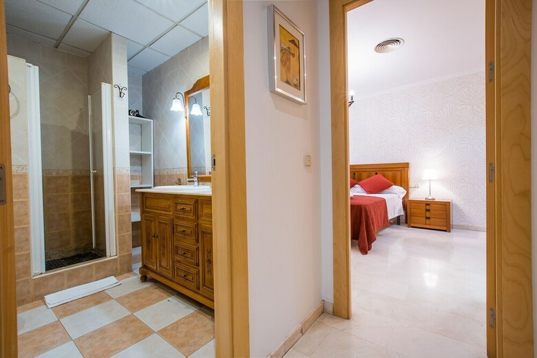 Apartamentos Qh Granada City Center Puentezuelas