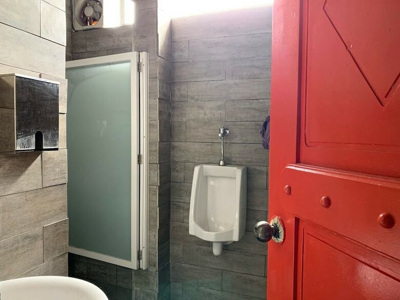 Hostal Chiasti Capsule Hostel - Adults Only