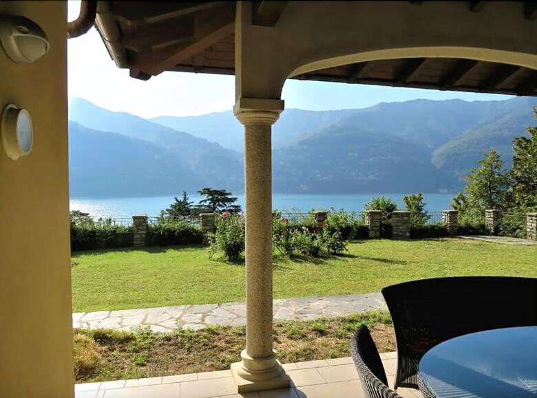 Villa Oliveto With Pool And Lake View