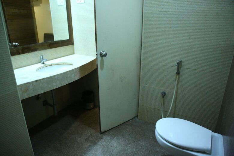 Hotel Sri Chakra Inn