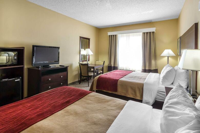 Hotel Comfort Inn & Suites