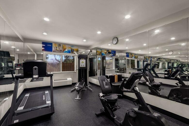 Hotel Comfort Inn & Suites