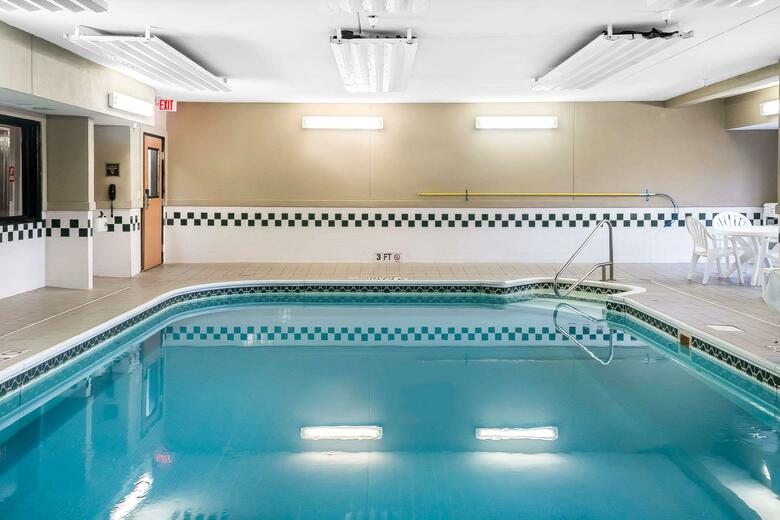 Hotel Comfort Inn & Suites