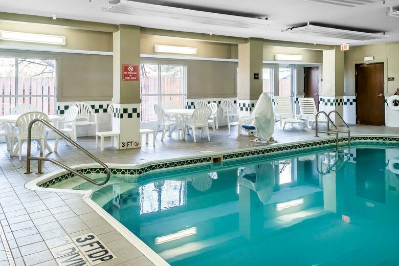 Hotel Comfort Inn & Suites