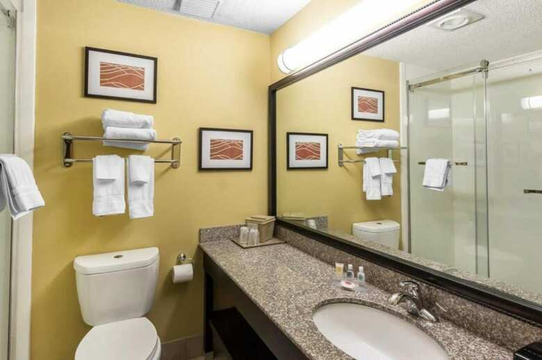 Hotel Comfort Inn & Suites