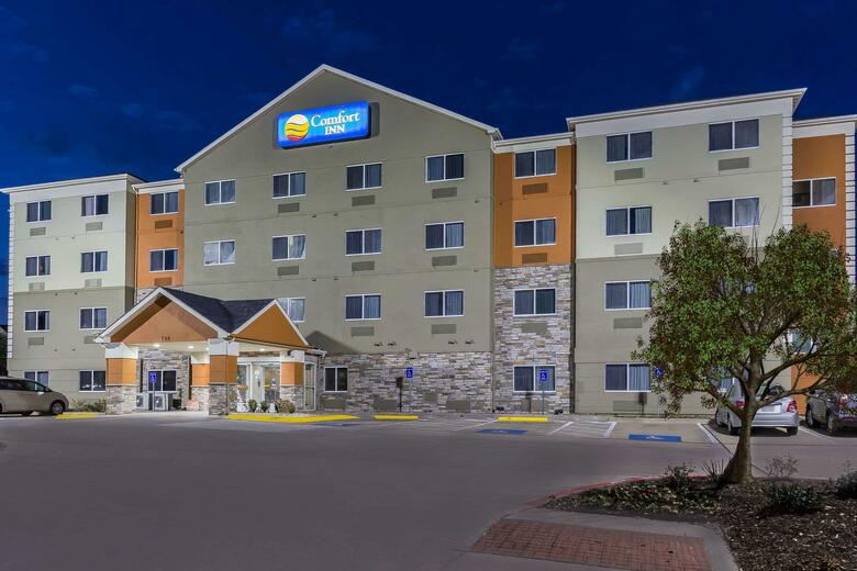 Hotel Comfort Inn & Suites