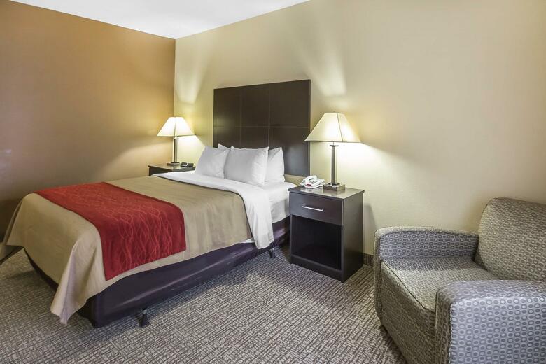 Hotel Comfort Inn & Suites
