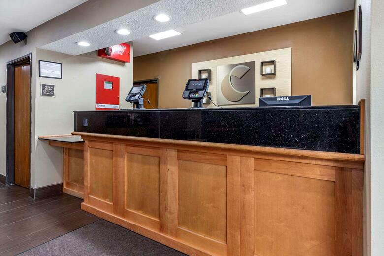 Hotel Comfort Inn & Suites