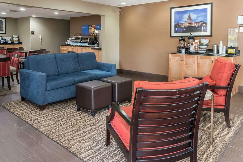 Hotel Comfort Inn & Suites