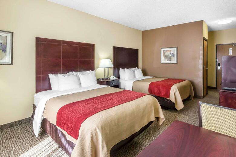 Hotel Comfort Inn & Suites