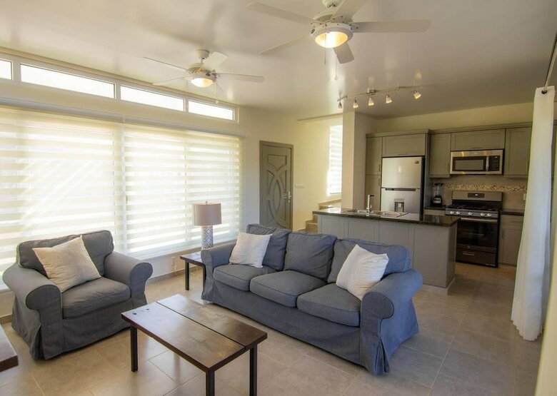 Villa New Custom Design With Plenty Of Outdoor Space